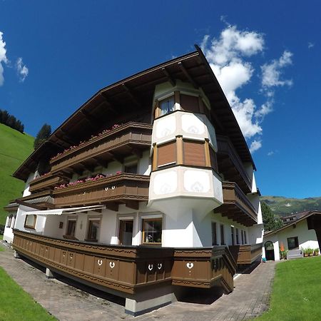 Gaestehaus Alpenland Tux Exterior photo